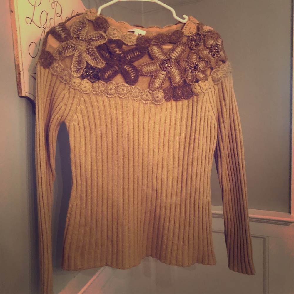 Escada Embellished sweater size 38 MSRP $1250